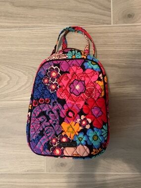 Vera Bradley Floral Paisley Quilted lunch bagin Pink, Purple, Blue, Yellow